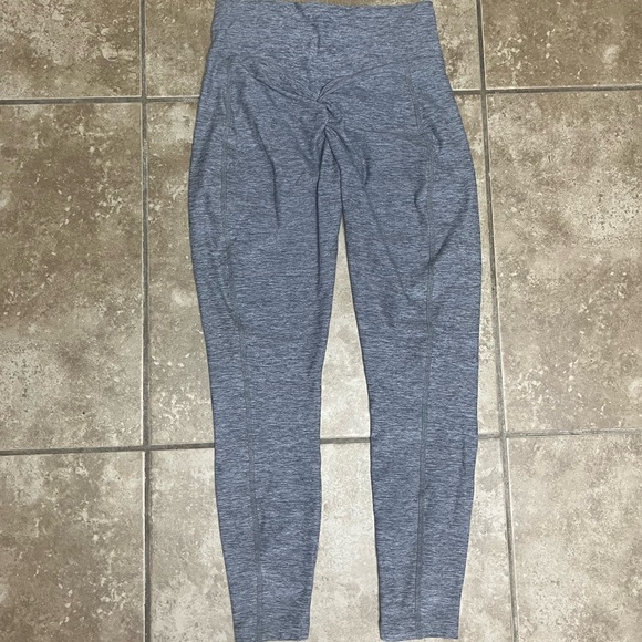 Buttery soft bombshell crossover leggings! Don't remember what kind they are. - Picture 3 of 6